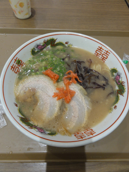「ラーメン700円」@博多だるま JAPAN 越谷レイクタウンカゼ店の写真