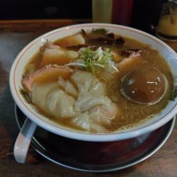 特製醤油ラーメン
