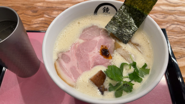 「極み鶏白湯ラーメン大盛固め1450円」@らーめん愉悦処 鏡花 八王子想庵の写真
