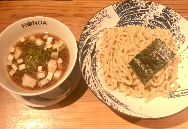 「つけ麺 醤油 大盛 1000+100円」@本田麺業 神田西口駅前店の写真