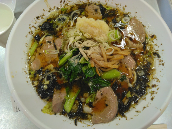 「あっさり醤油レバーラーメン(太麺変更)700円」@とん平食堂 柏店の写真