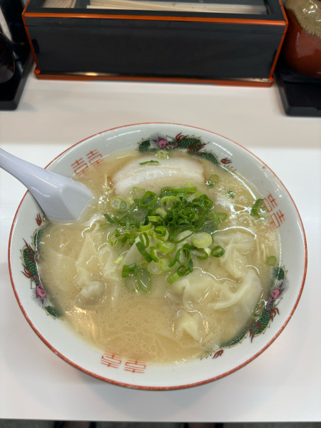「ワンタンメン」@18ラーメン 大土居店の写真