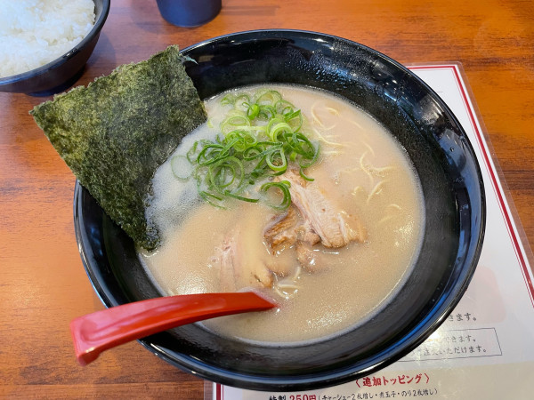 「豚骨ラーメン」@博多ラーメン 本丸亭 刈谷店の写真