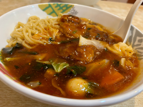 「肉スタミナ冷やしメン　900円」@ラーメン 現代の写真