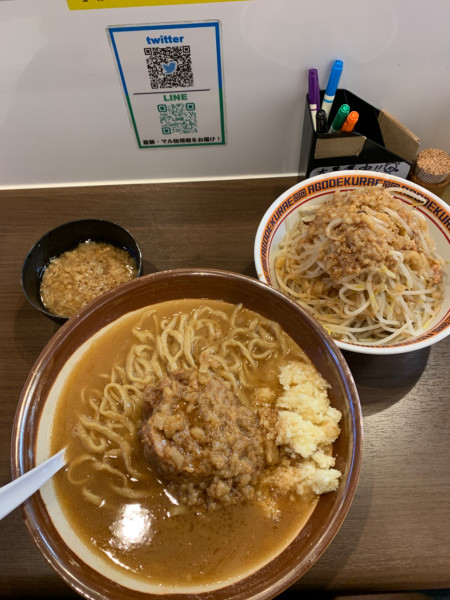 「ラーメン大盛り500g」@顎で喰らえ ラウンドワン草加店の写真