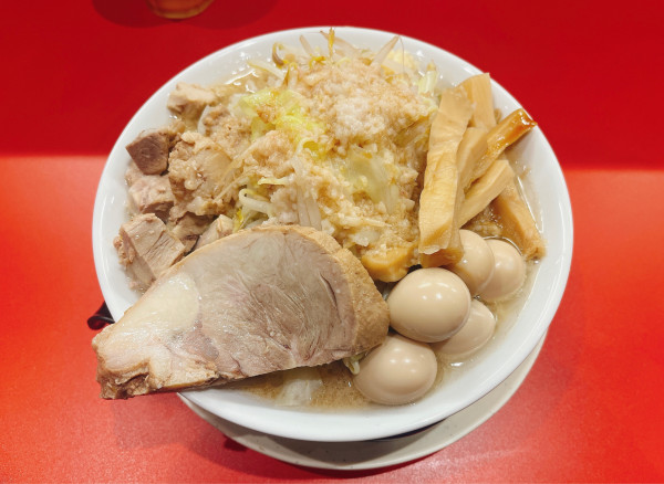 「ら〜めん全部のせ」@麺屋あっ晴れ 四日市店の写真