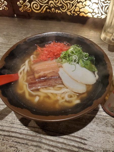 「三枚肉そば  ９５０円」@沖縄時間（うちなーたいむ）の写真