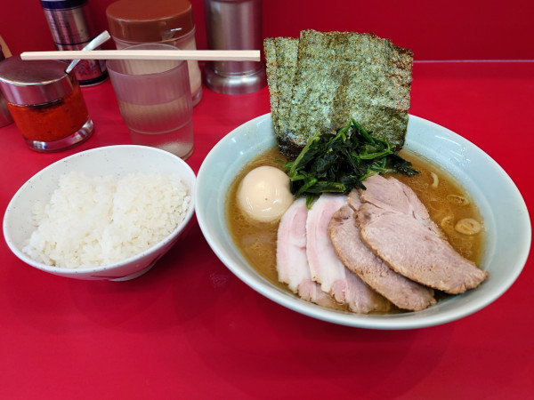 「AREA51  ライス✖️4  硬め  多め」@横浜ラーメン 武蔵家 大井町店の写真
