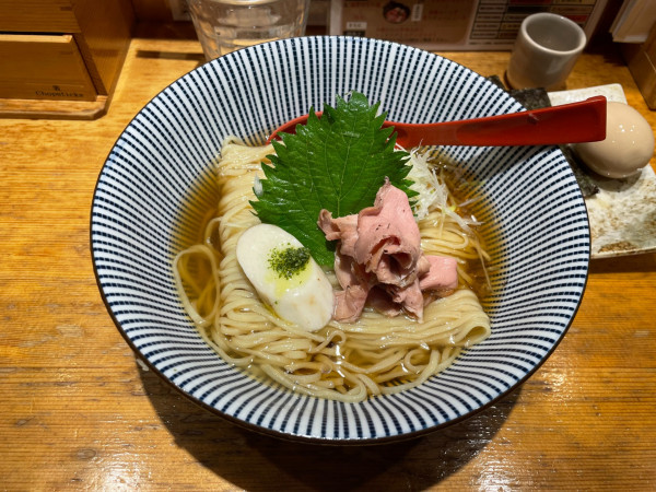 「羅臼昆布の冷やしとろみそば」@焼きあご塩らー麺 たかはし 新宿本店の写真
