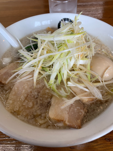 「特製白の中華そば」@伊藤商店 吉倉店の写真