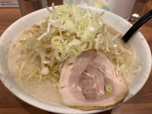 「しょうゆラーメン900円＋大盛り150円」@こってりらーめん なりたけ 池袋店の写真