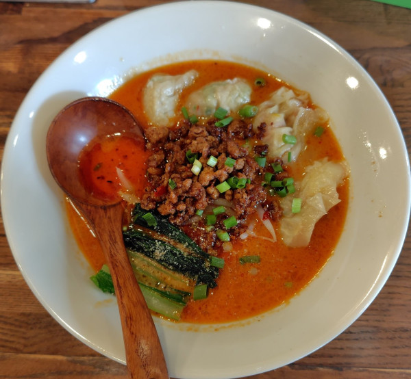 「ワンタン担々麺（エビ入り）1250円」@喜界島坦坦麺の写真