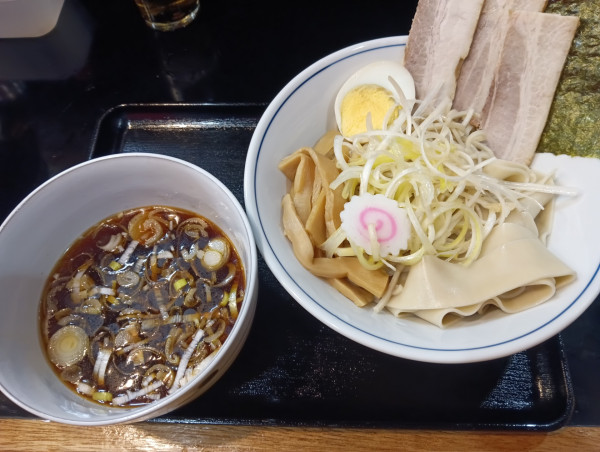 「冷やしつけそば・麺軽め」@中華そば 下連雀の写真