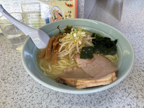 「柚子こしょう塩ラーメン　700円」@さやま食堂の写真