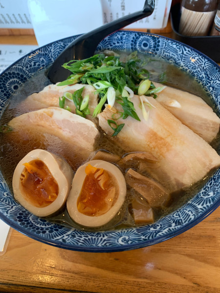 「芳醇醤油(味卵.ほろほろ叉焼.低温ﾊﾞﾗ叉焼)」@こむぎ屋 いーとんの写真