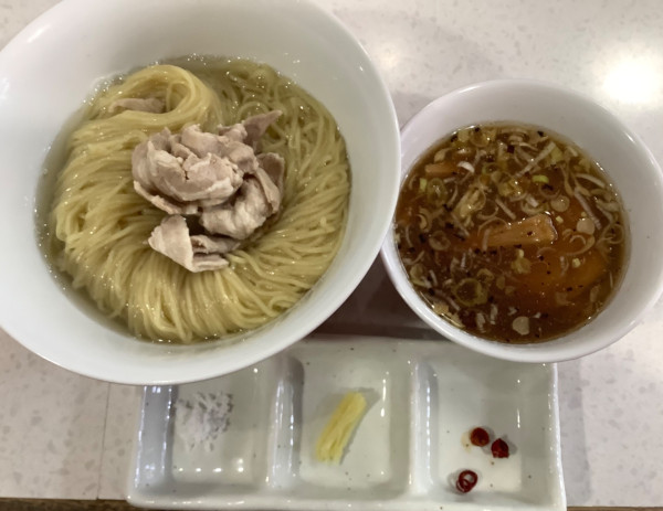 「[限定]生姜とネギ油の昆布水豚しゃぶつけ麺　醤油」@ラーメン星印の写真