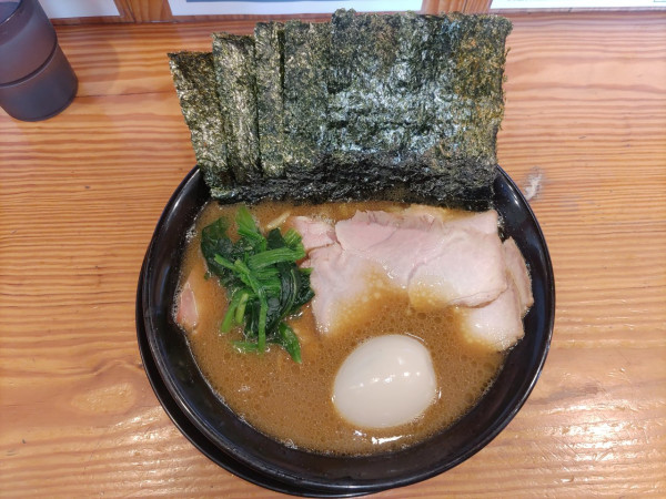 「特製ラーメン」@横浜家系ラーメン伯耆家の写真