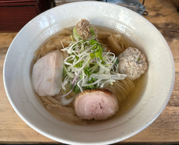 「煮干し白醤油ラーメン」@ラーメン いいねの写真