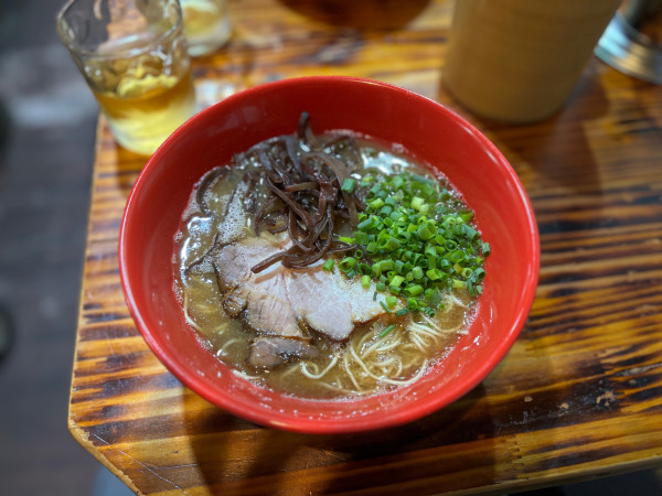 「醤油豚骨」@麺家 おとみの写真