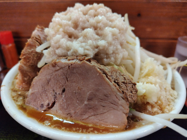 「富士ラーメン　プチＷ　※ニンニク：あり＆ヤサイ、アブラ：マシ」@ラーメン富士松の写真