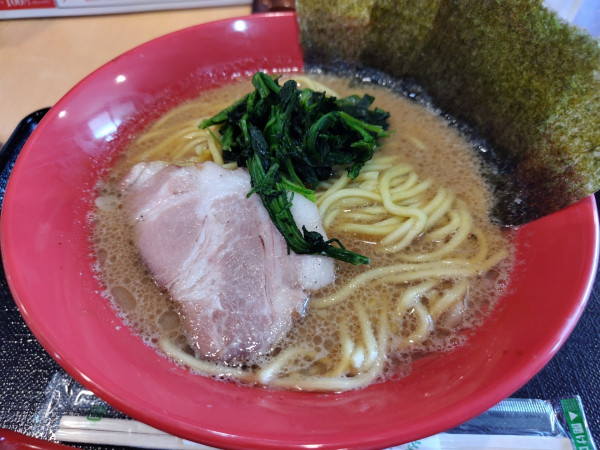 「【吉祥寺武蔵家監修】家系ラーメン　：硬め」@ラーメンカーニバル 上田店の写真