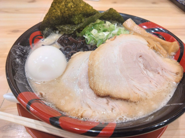 「特製濃厚中華そば」@博多 雷龍の写真