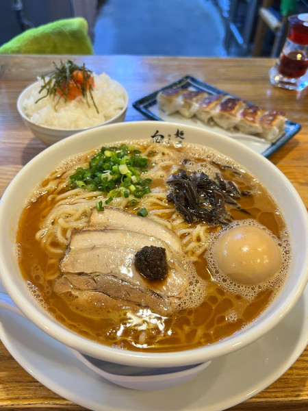 「甘エビ豚骨醤油ラーメン 甘エビガツンバージョン」@二代目 白神の写真