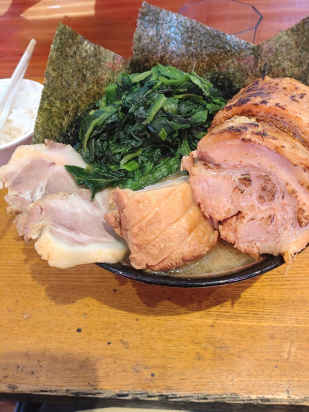 「MAXチャーシュー　ほうれん草　ライス」@横浜家系ラーメン 大将家の写真