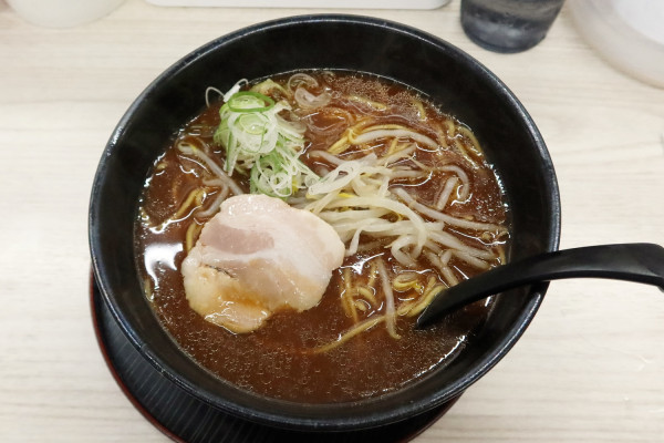 「みそ中華￥７００」@うどんのいなや 自由ヶ丘店の写真