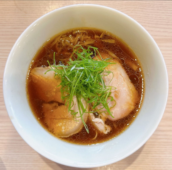 「醤油らぁ麺」@中村麺三郎商店の写真