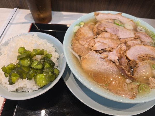 「チャーシュー麺(ライス大) ￥930」@新橋ニューともちんラーメン 川崎駅前店の写真