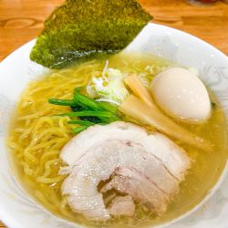 函館塩ラーメン(味玉トッピング)