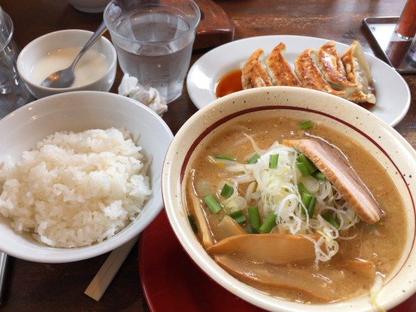 「小さめ味噌ラーメン　餃子セット」@赤みそ家 白河店の写真