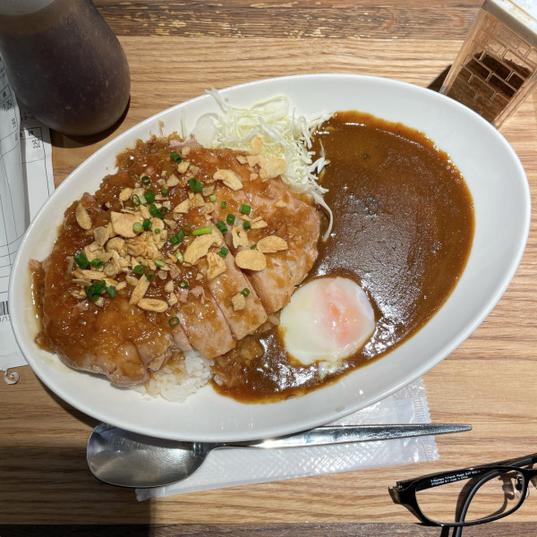 「厚切り豚の生姜焼きカレー（中） スタミナ」@生姜焼き専門店 いかがで生姜?の写真