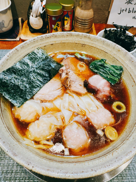 「ワンタン醤油らーめん」@らーめん 梶原の写真