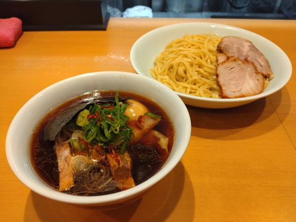 「醤油特製つけ麺」@らぁ麺 すぎ本の写真
