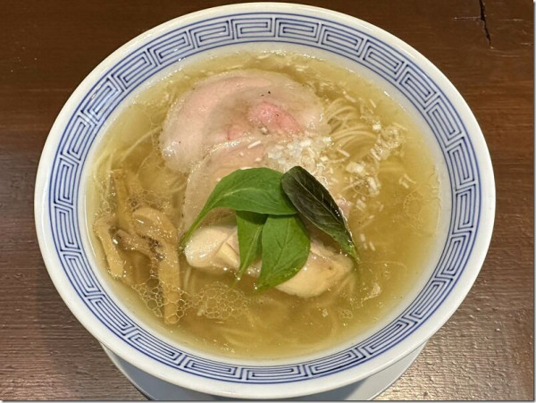 塩らぁめん(1250円)