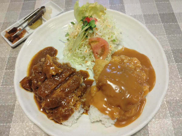 「ハーフ＆ハーフ　９８０円　※」@レストラン ナカタの写真