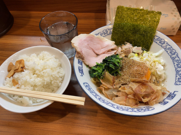 「まぜそば」@横浜豚骨醤油ラーメン YOLOの写真