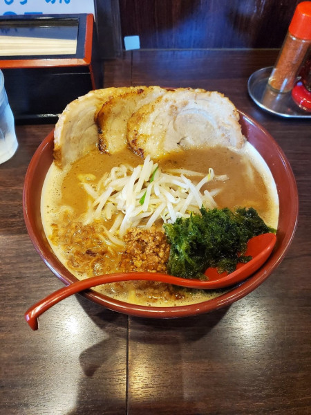 「伊勢味噌炙りチャーシューめん@1350」@蔵deらーめんの写真