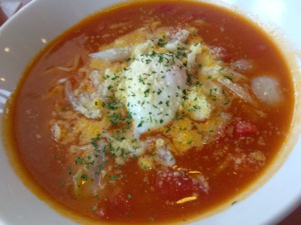 「（期間限定）トマト＆カレーらーめん￥760＋餃子ライスセット」@幸楽苑 川越木野目店の写真