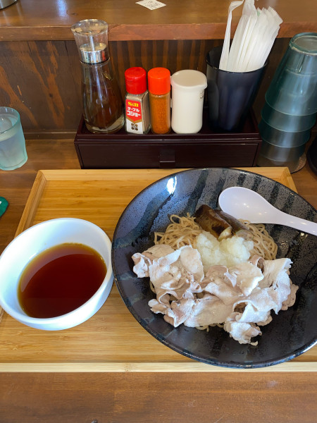 「飛騨結旨豚しゃぶの冷やしおろし肉つけ麺¥1,250円(限定)」@らぁめん 麺彩家の写真