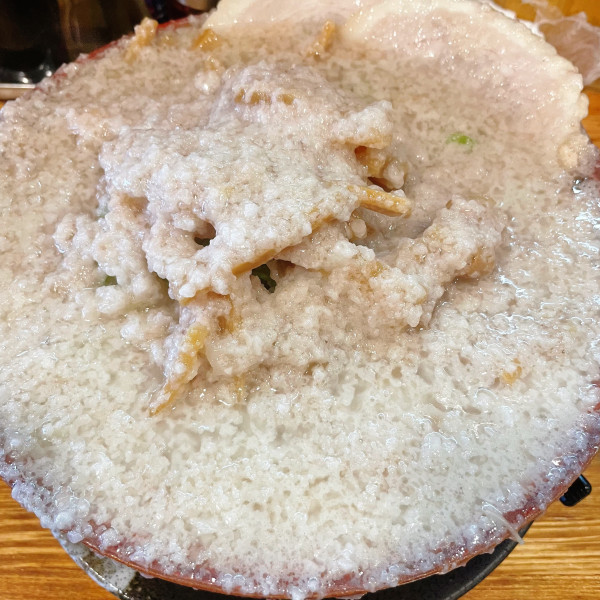 「ラーメン 醤油 背脂3  830円 半麺-50円 メンマ 250」@チャッチャ系らーめん もん吉の写真