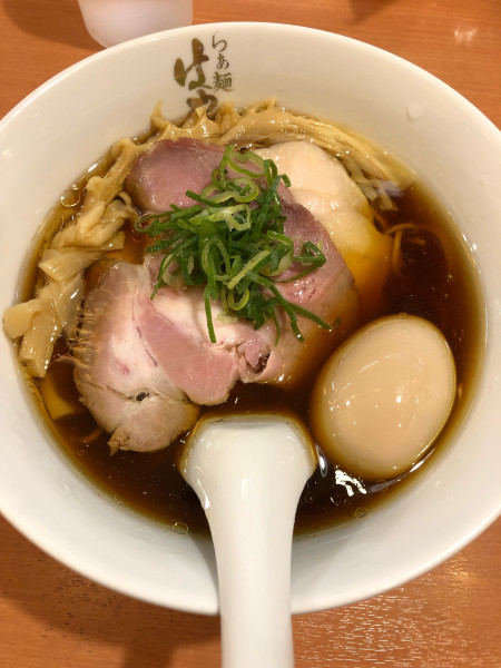「特製醤油らぁ麺」@らぁ麺 はやし田 池袋店の写真