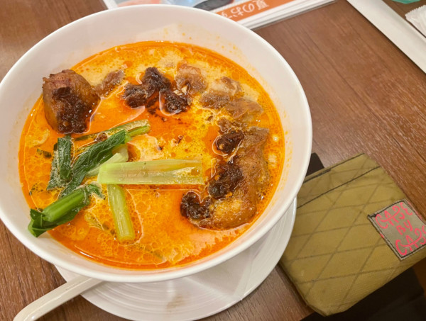 「排骨担々麺」@天津餃子 黒塀横丁店の写真