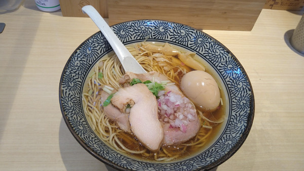 「中華そば」@鴨と蟹 中華そば 燈 登戸店の写真