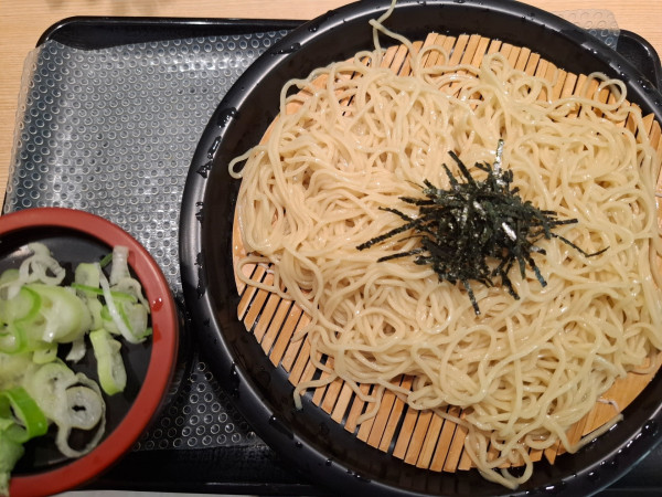 「ざるラーメン540円」@金沢 駅そば 加賀 白山そばの写真
