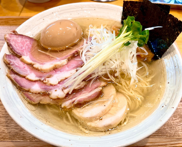 「特製鶏塩らぁ麺（1200円）」@MENYA NAKAGAWAの写真