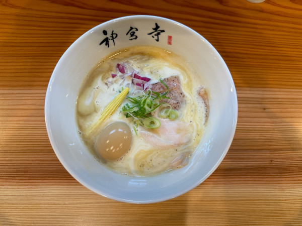 「味玉二層泡鶏白湯らぁ麺」@二層泡鶏白湯 神宮寺の写真