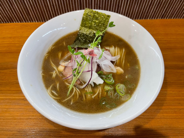 「煮干しらぁ麺」@らぁ麺 鬼滅の桜の写真